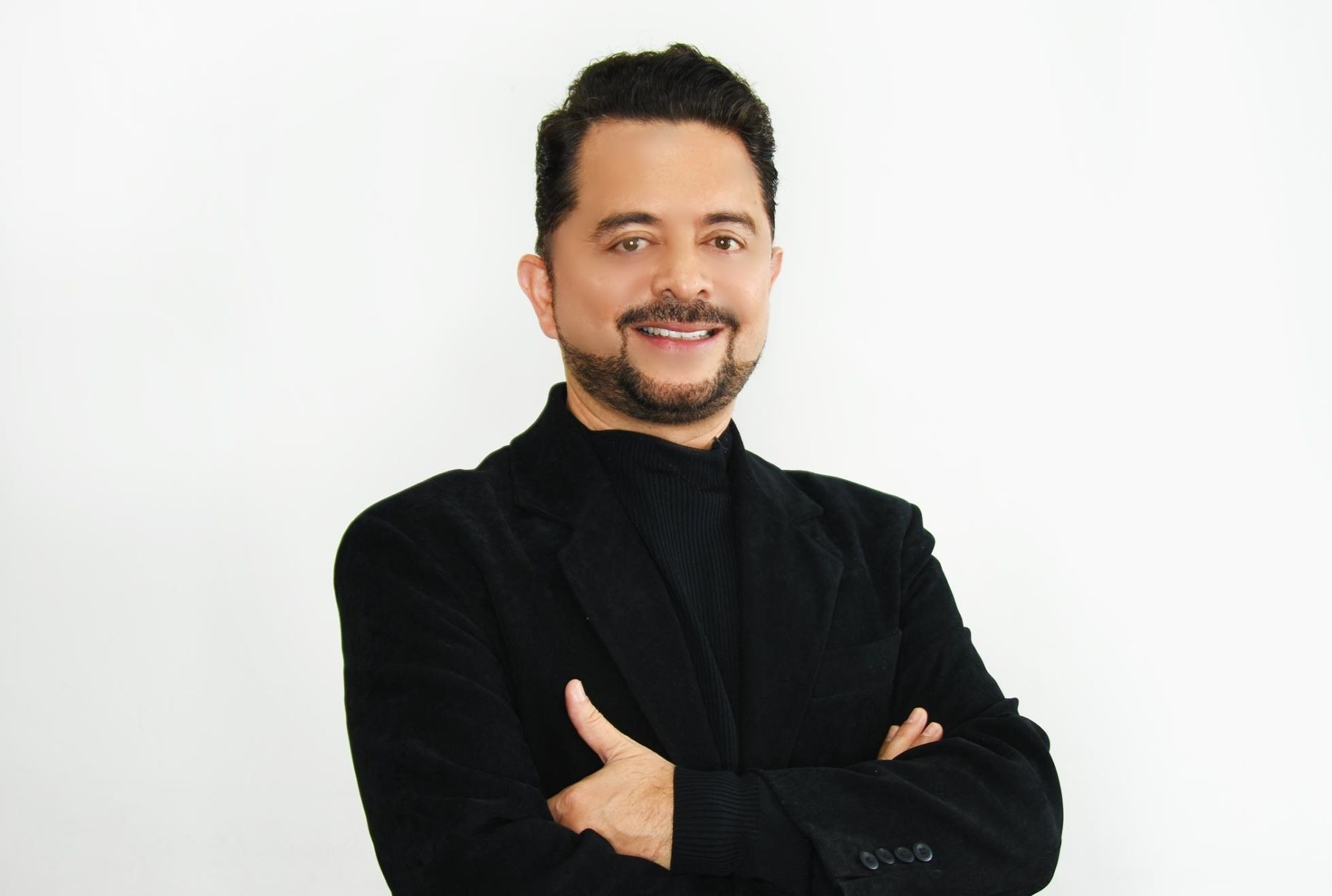 Contáctanos